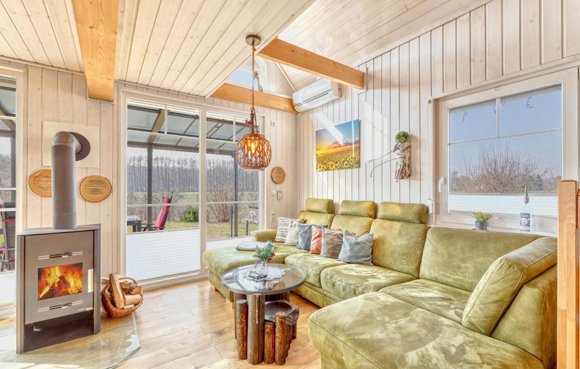 2 Bedroom Beautiful Home In Zerpenschleuse Exterior photo